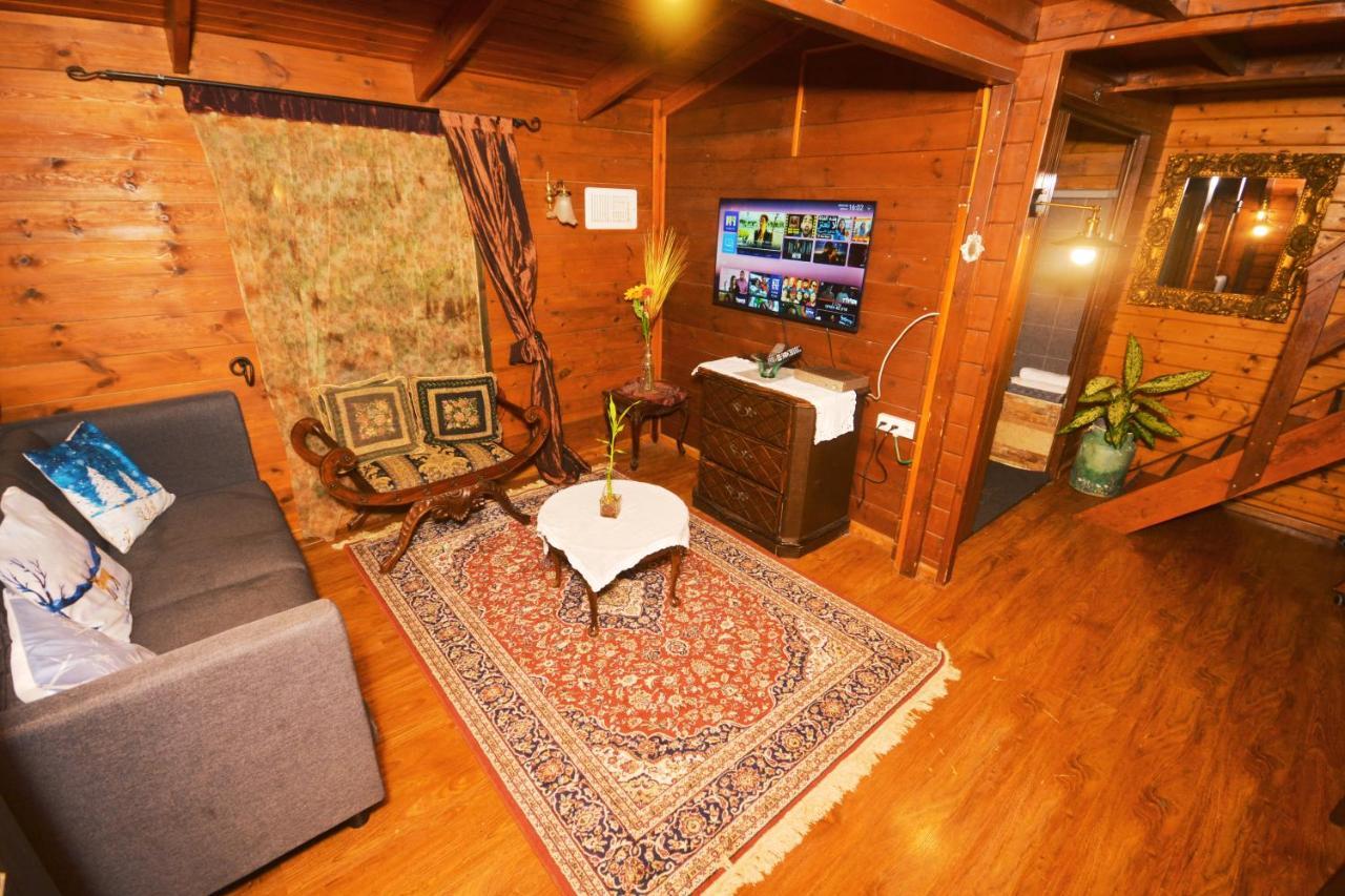 Family Cabin Menaẖemya Exterior foto